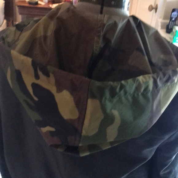 Nylon Camo chest length Dickie with hood - Picture 4 of 9